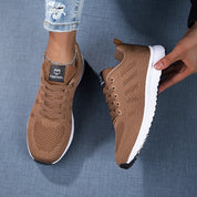 Performance Knit Sneakers für Frauen